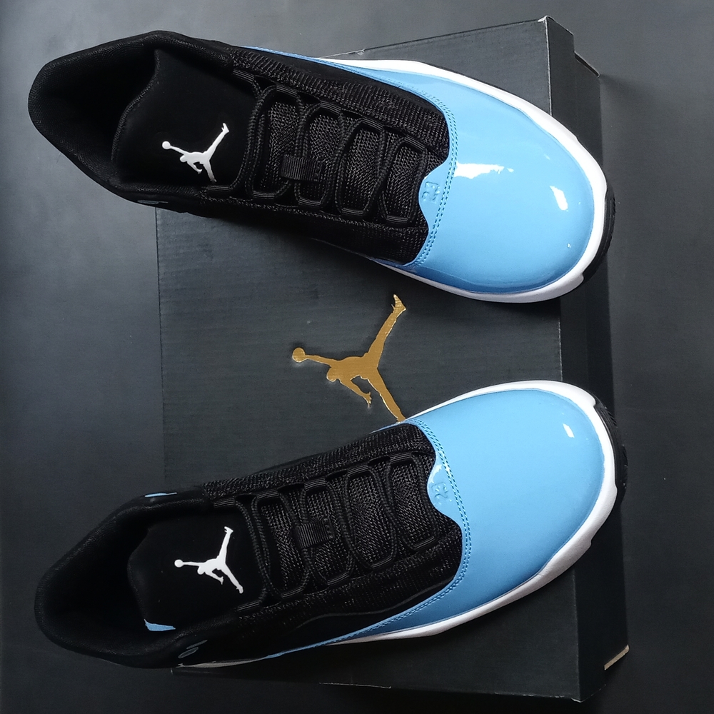 Nike Air Jordan Max Aura 2 Mens Shoes